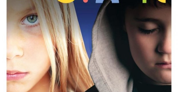 Dręczą Cię w szkole, biją na podwórku, boisz się wychodzić z domu? Stałeś się celem ataku w Internecie, jest hejt na Ciebie, ktoś wpuścił do sieci Twoje kompromitujące zdjęcie? Zostałeś sam, pogubiłeś się w życiu, straciłeś przyjaciela, nie masz z kim pogadać? Nie jesteś sam! Zadzwoń pod numer 800 12 12 12. To telefon zaufania Rzecznika Praw Dziecka. Możesz też napisać do ekspertów na czacie, który znajdziesz na stronie Rzecznika: www.brpd.gov.pl